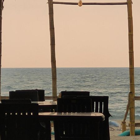 Golden Bright Hotel Gokarna  Buitenkant foto