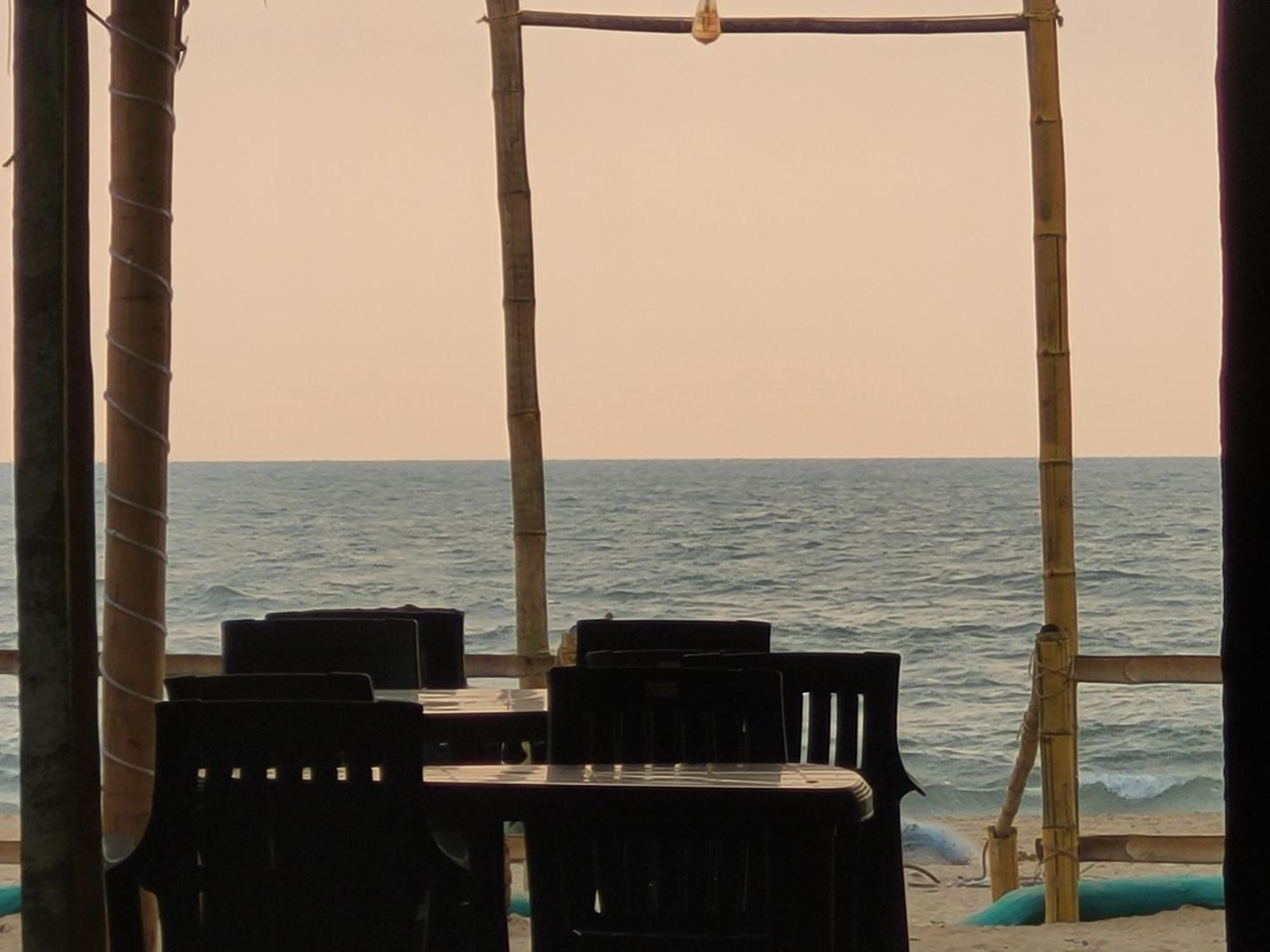 Golden Bright Hotel Gokarna  Buitenkant foto